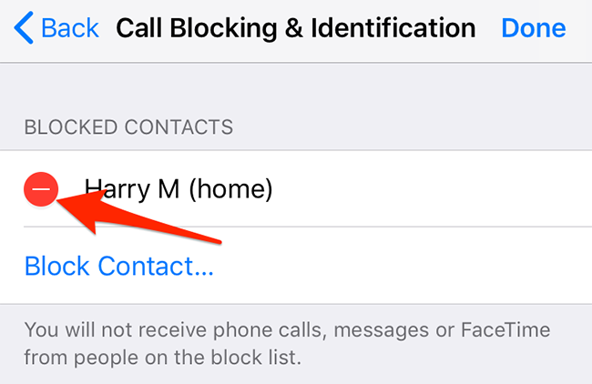 Toque el signo menos junto a un contacto bloqueado en su iPhone.