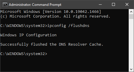 Se muestra el mensaje La configuración de IP de Windows ha vaciado correctamente la caché de resolución de DNS. en el símbolo del sistema