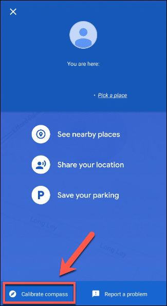 Desde la pantalla de detalles de ubicación de Google Maps, presione el botón Calibrar brújula para calibrar la brújula de su dispositivo