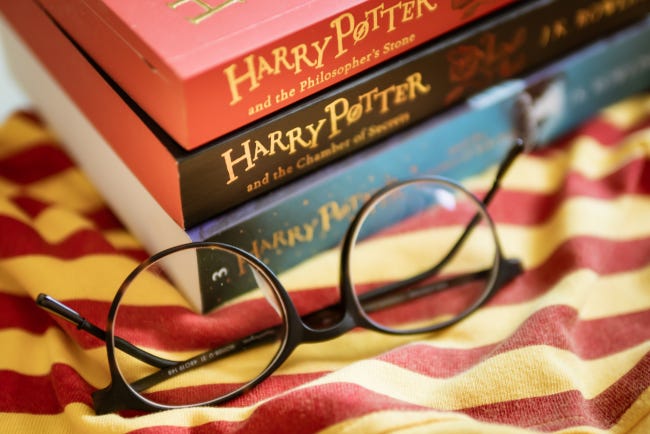 Primer plano de una pila de libros de Harry Potter