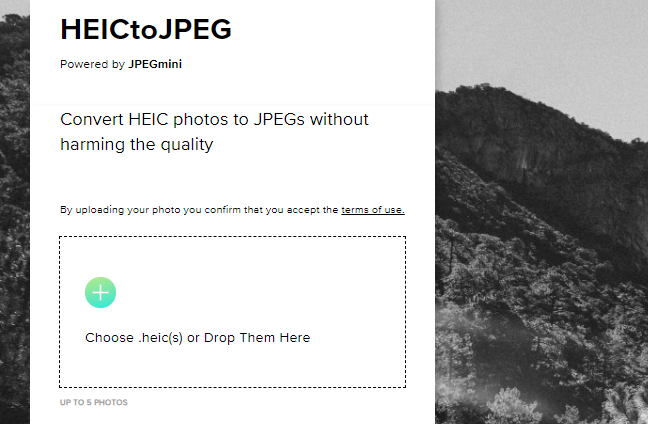 Arrastre y suelte archivos HEIC desde su computadora para convertirlos en el sitio web HEICtoJPEG.
