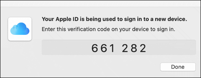 Código de autenticación de dos factores para iniciar sesión en iCloud que se muestra en un dispositivo macOS
