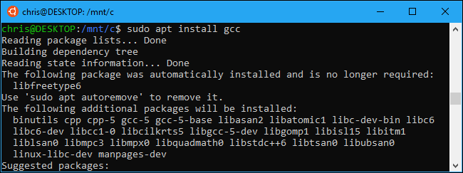 Use apt para instalar la colección de compiladores GNU.
